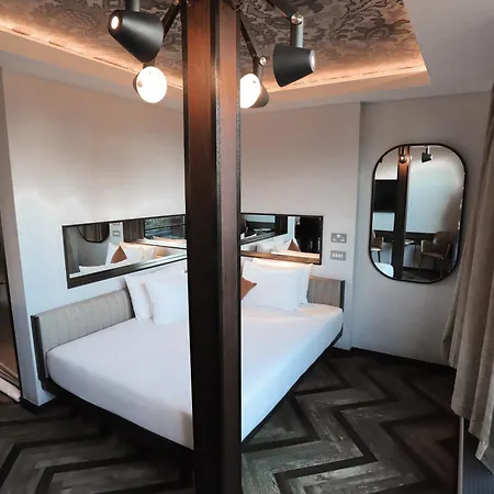 New Road 4* London