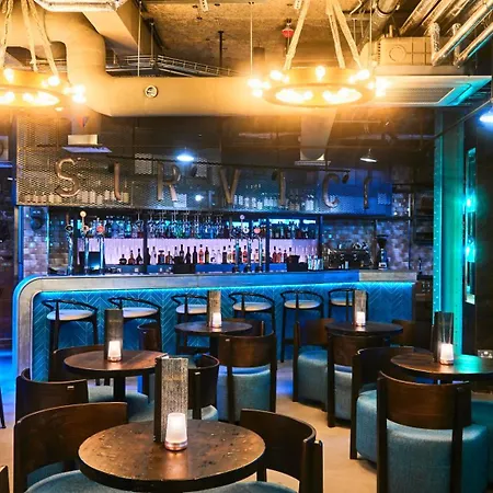 New Road Hotel