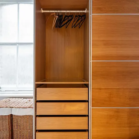 Stylish Hampstead Flat With Character And Charm * ロンドン