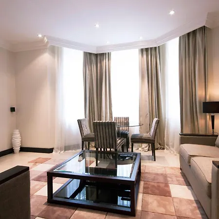 Aparthotel 130 Queen's Gate 5*
