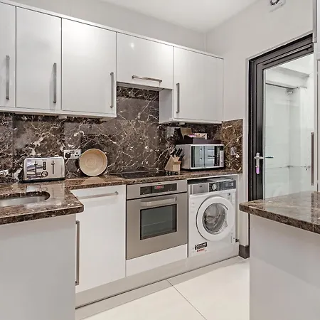 130 Queen's Gate 5* London