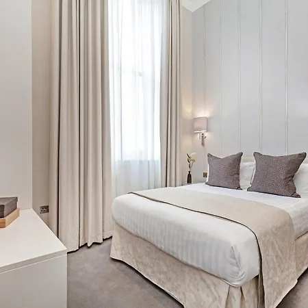 130 Queen's Gate 5* London
