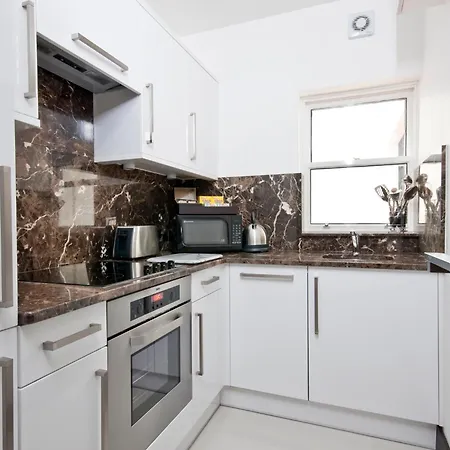 130 Queen's Gate 5* London