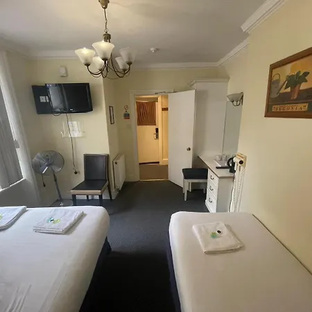 Hotel Manor