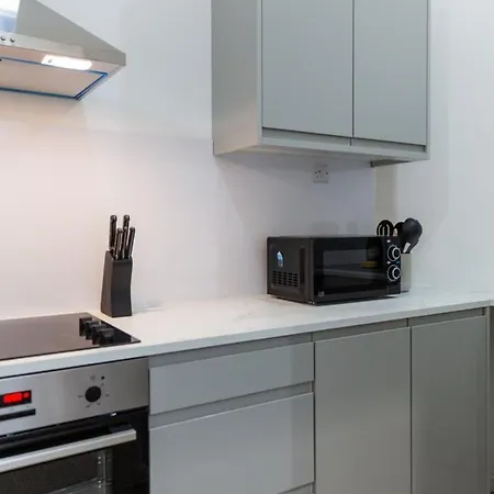 Stylish Comfort In London * Finchley