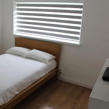 Appartamento 2 Bedroom Entire Flat 2 Minutes From Underground *