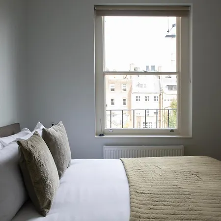 Gulaid House Knightsbridge By Bob W London