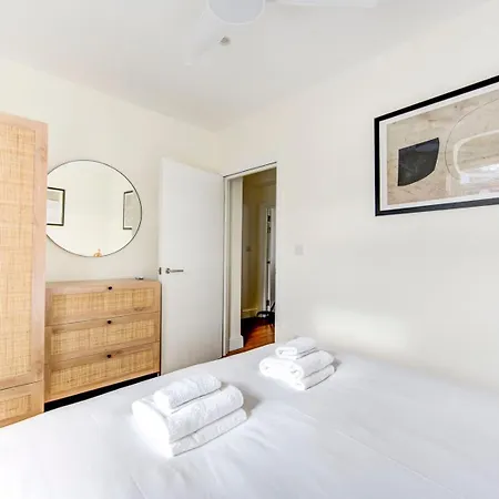 Appartamento Guestready - Sleek Serenity In Hammersmith Londra