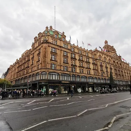 Knightsbridge Cosy 2 Bedroom Central Location Apartment *