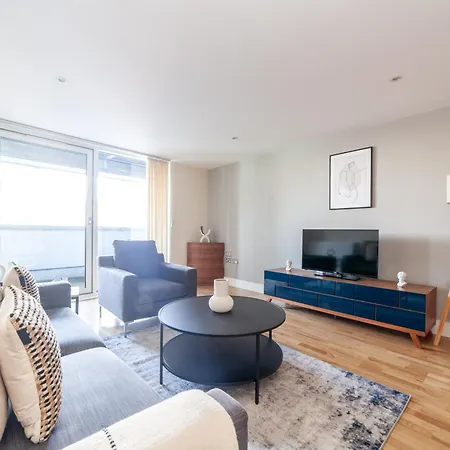 The Greenwich Apartment *