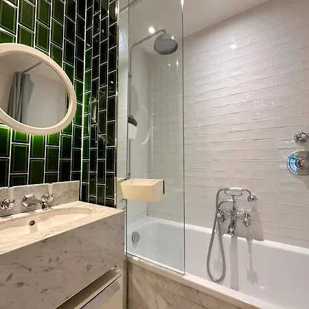 Apartment Luxury 2bed 2bath In Nine Elms In Modern Development