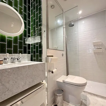Apartment Luxury 2bed 2bath In Nine Elms In Modern Development London