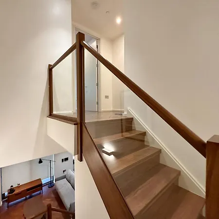 Apartment Luxury 2bed 2bath In Nine Elms In Modern Development