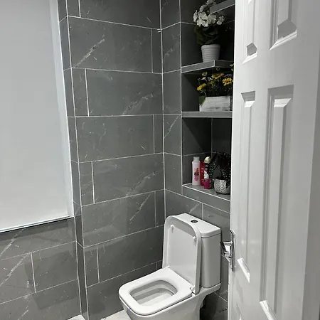 Escape - Grays Road Apartment