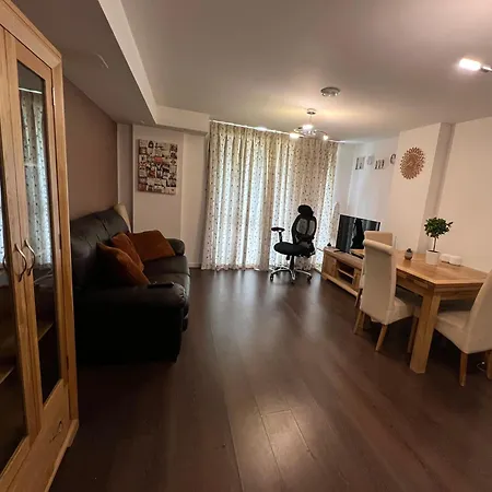 Apartment The Spot London