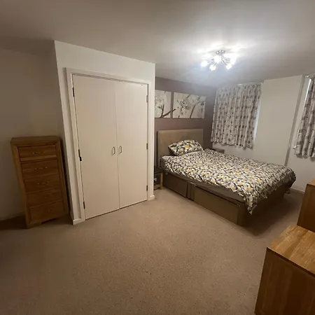 Apartment The Spot London