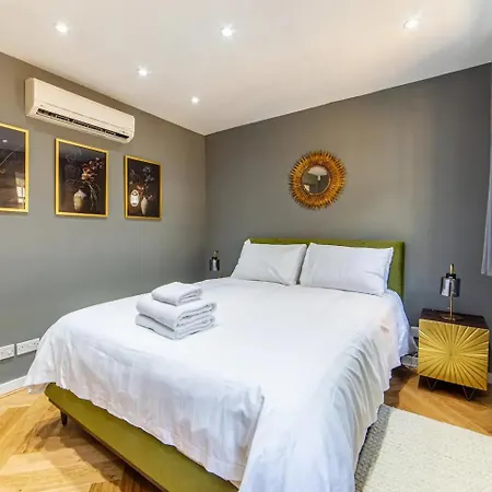 Pass The Keys - Charming Flat In Mayfair Apartment *