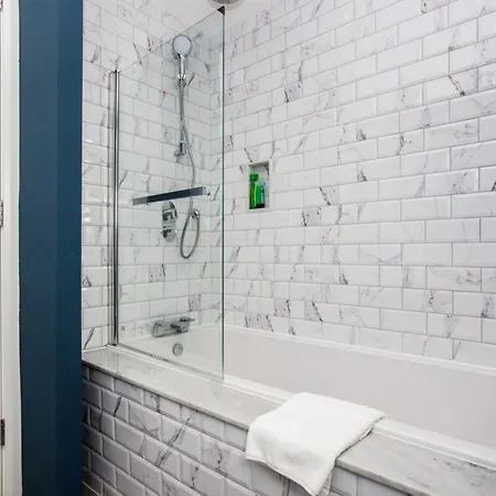 Bright Vibrant 1 Bedroom In South Hampstead Apartment *