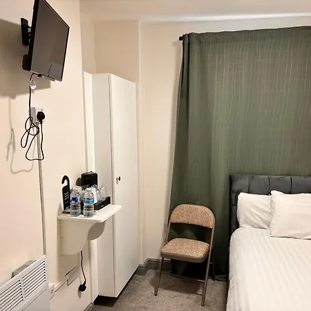 Ivy House Hotel London