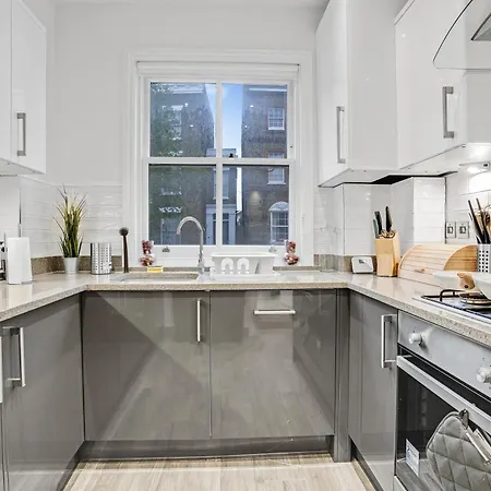 2-bed With Garden *