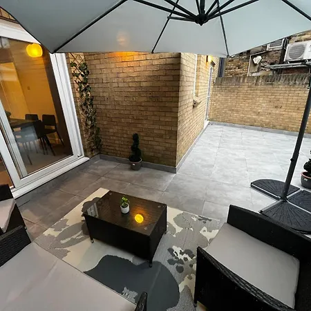 2-bed With Garden *