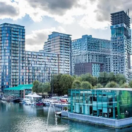 Apartment Modern Two Bed Serviced In Canary Wharf - Perfect For Long Stay, Business, Leisure And Relocations London
