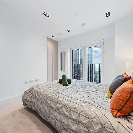 Heart Of Panoramic View 2 Bedroom Designer Luxury - Pool And Gym Access