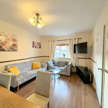 Central Acton House Aparthotel