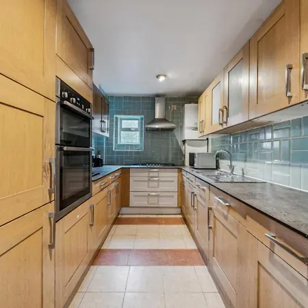 Central Acton House *
