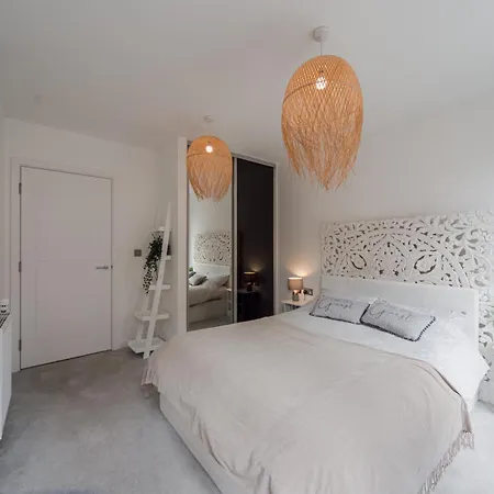 Barking Bright With 2 Bedrooms Barking (Greater London)