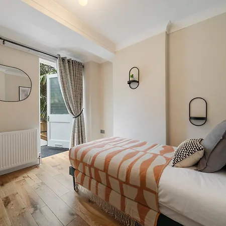 House Of Cambridge Gardens In Notting Hill London