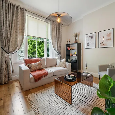 House Of Cambridge Gardens In Notting Hill