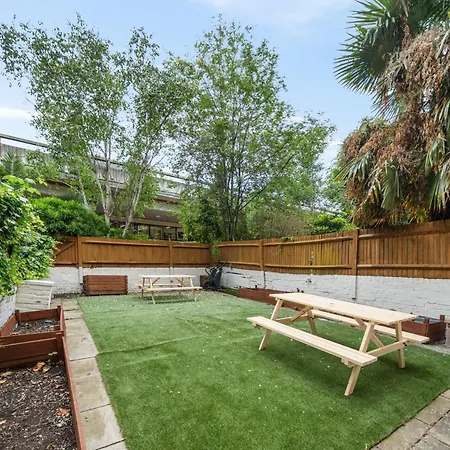 House Of Cambridge Gardens In Notting Hill *