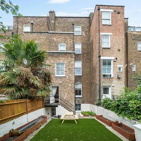 House Of Cambridge Gardens In Notting Hill