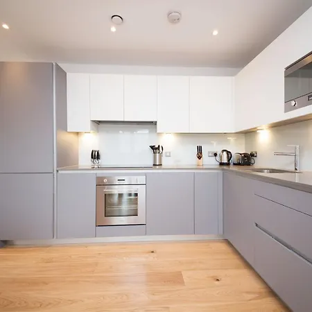 Luxury Large 130sq By Tower Bridge London