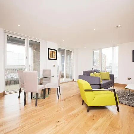 Luxury Large 130sq By Tower Bridge
