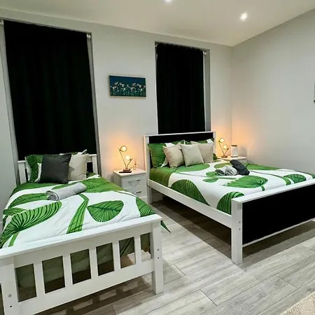 Escape - Grays Road Apartment *