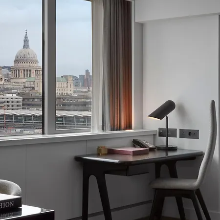 Hotel Sea Containers