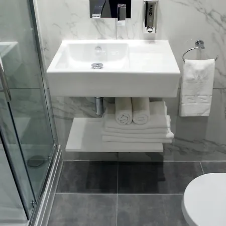 Aparthotel Nox Waterloo 4*