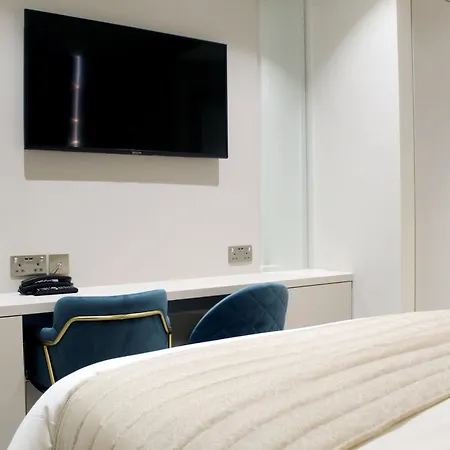 Nox Waterloo Aparthotel 4*