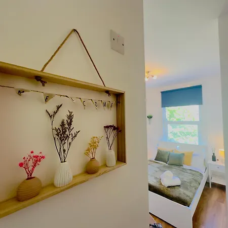 Apartment Zee Homes W6