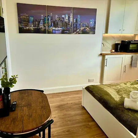 Zee Homes W6 *