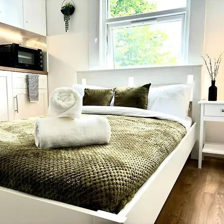 Apartment Zee Homes W6