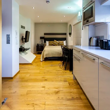 Space Apartmanhotel 4*