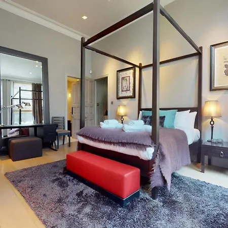 Deluxe - Cadogan Square London