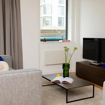 Bob W Tower Hill Residences * ロンドン