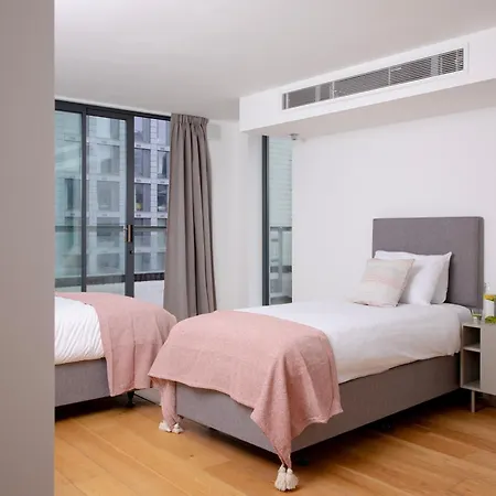 Bob W Tower Hill Residences ロンドン