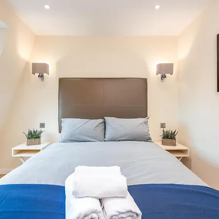 Moments From Hyde Park & Notting Hill With Free Luggage Storage And Washing Machine