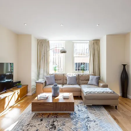 Moments From Hyde Park & Notting Hill With Free Luggage Storage And Washing Machine Apartment *