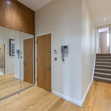 Apartment Moments From Hyde Park & Notting Hill With Free Luggage Storage And Washing Machine